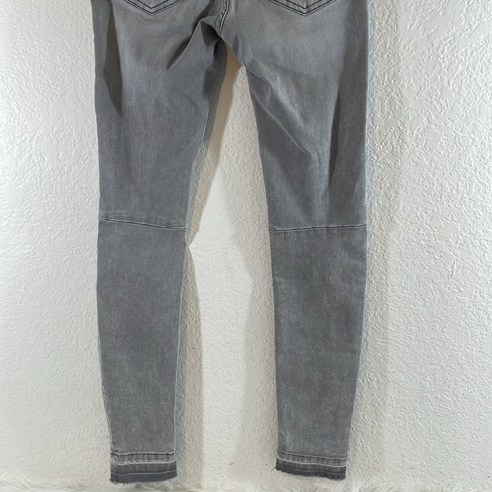 Free People WE THE FREE Grey Distressed Paint Splatter Skinny Jeans sz 25 NEW - Picture 8 of 16